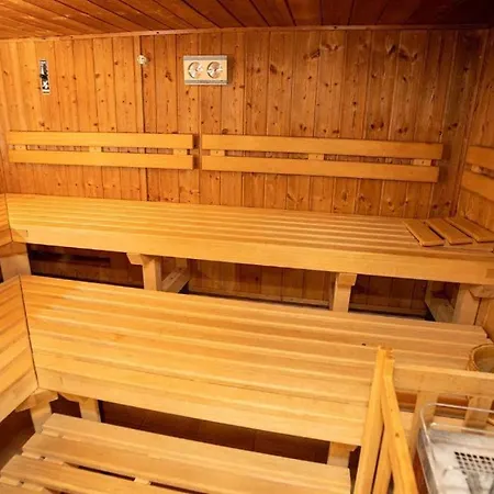 Familienauszeit Mit Indoorpool Und Sauna *